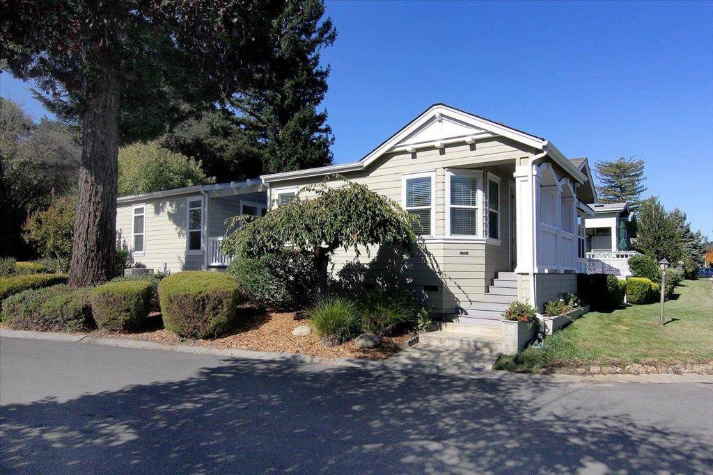 Scotts Valley, CA 95066,225 Mount Hermon RD