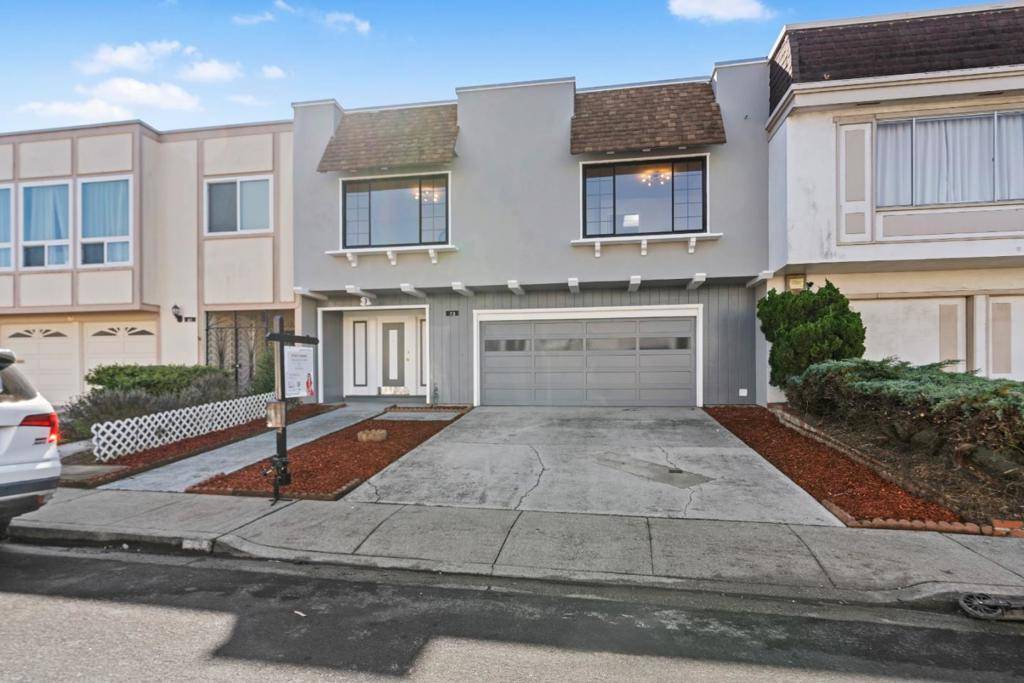 Daly City, CA 94015,73 Saint Marks CT