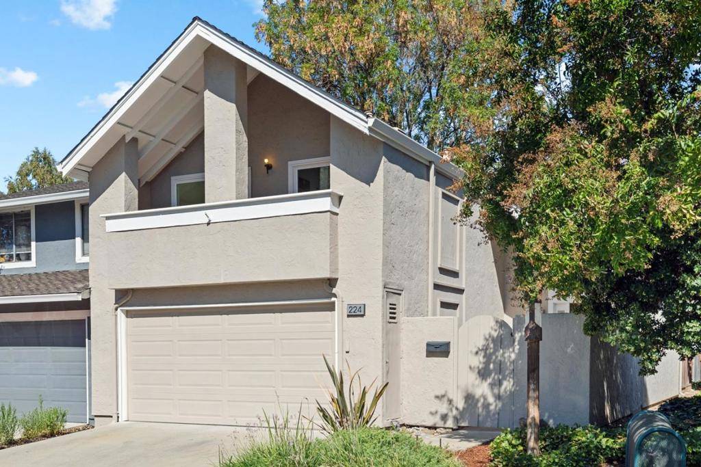 Los Gatos, CA 95032,224 Pine Wood LN