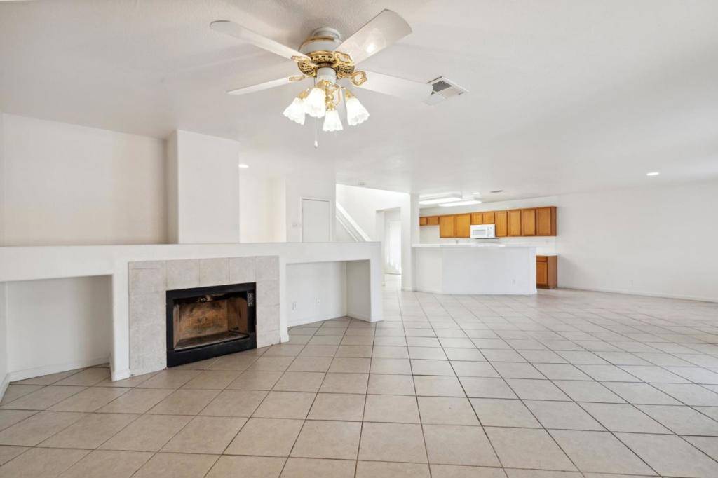 Los Banos, CA 93635,646 Harlequin DR