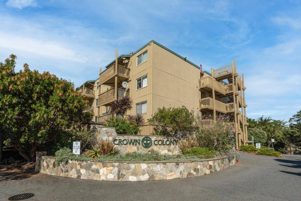 Daly City, CA 94015,373 Half Moon LN #206