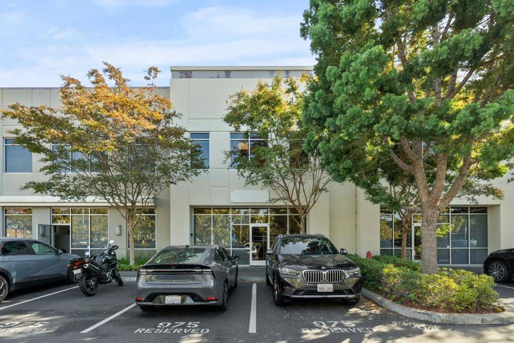 Fremont, CA 94539,975 Corporate WAY