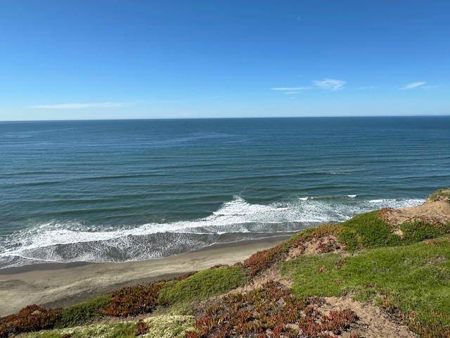 Pacifica, CA 94044,370 Coral Ridge DR