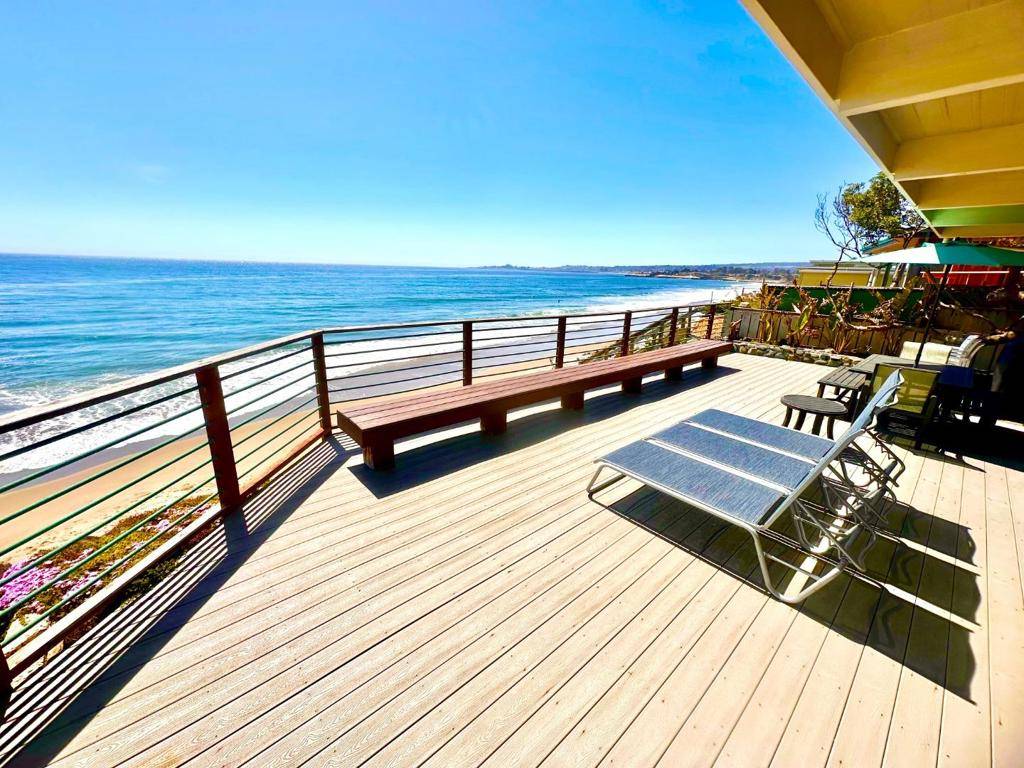 Santa Cruz, CA 95062,22818 E Cliff DR