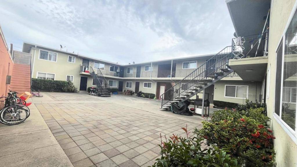 Sunnyvale, CA 94085,727 E Duane AVE