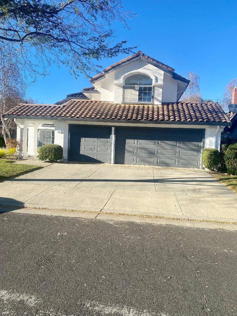 Scotts Valley, CA 95066,205 Bordeaux LN