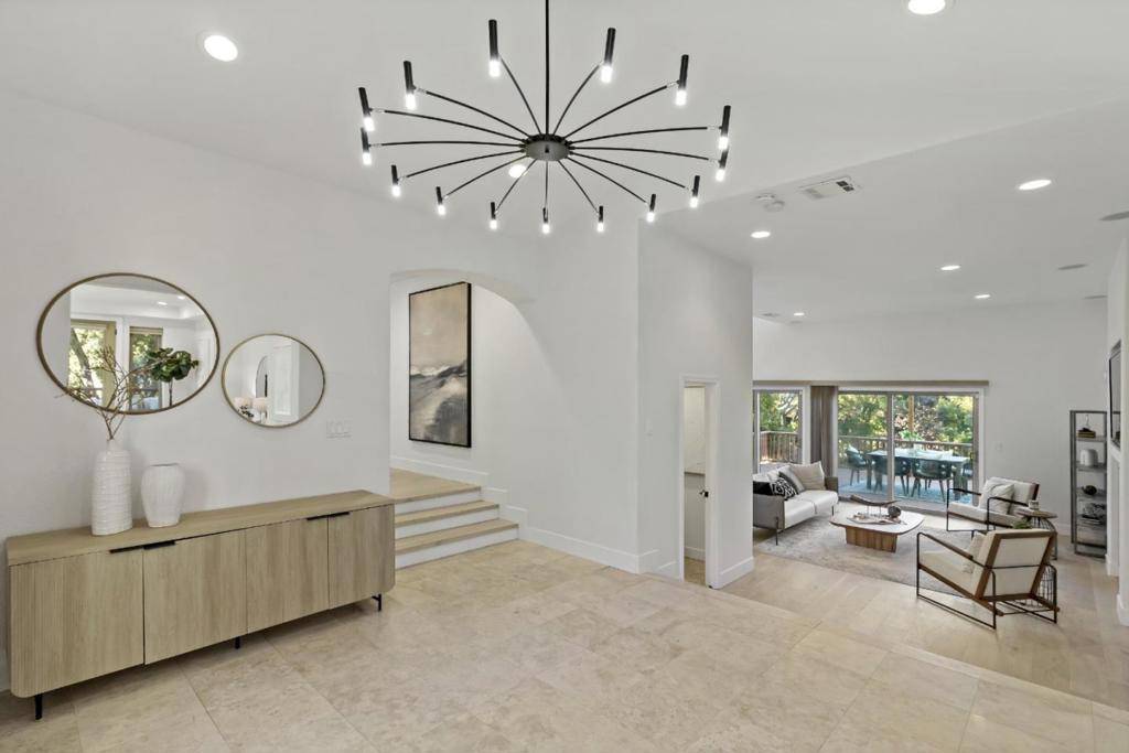 Redwood City, CA 94062,303 Lakeview WAY