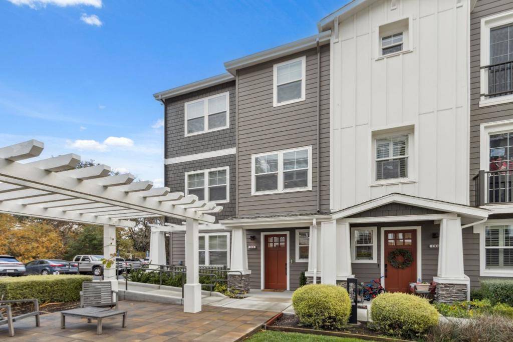 Scotts Valley, CA 95066,205 Cove LN