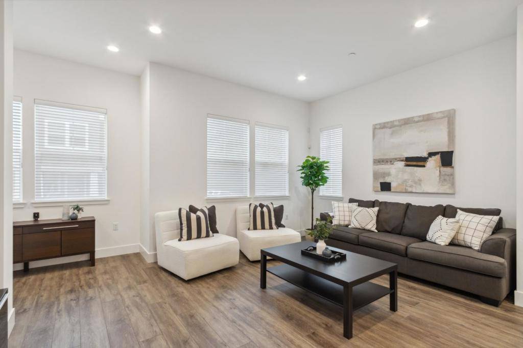 Scotts Valley, CA 95066,205 Cove LN