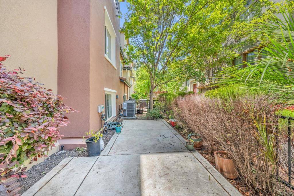 Sunnyvale, CA 94089,1009 Jena TER