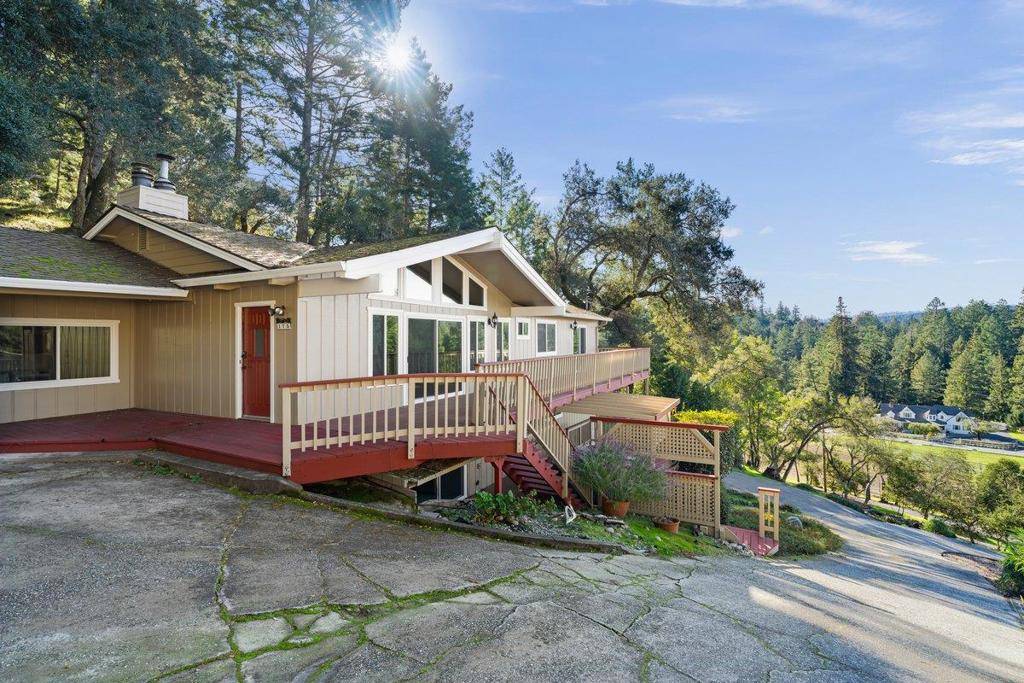 Santa Cruz, CA 95060,175 Rabbits Run RD