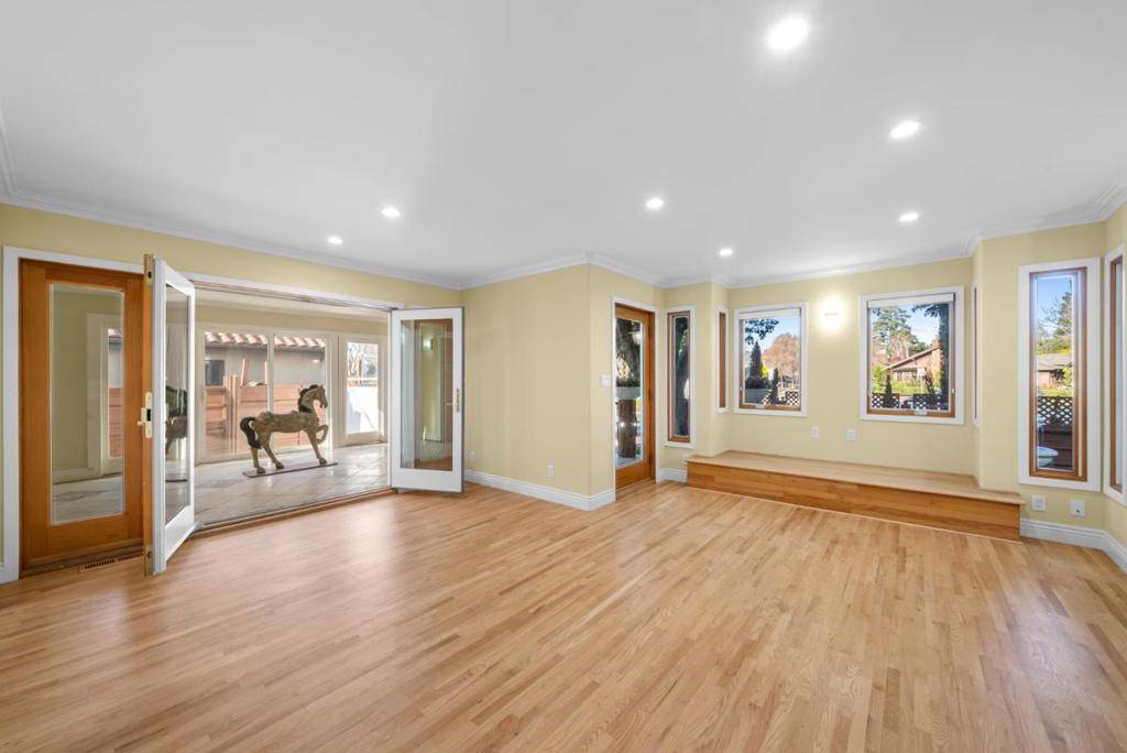 Palo Alto, CA 94301,148 Kingsley AVE