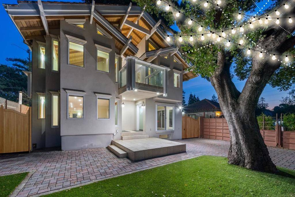 Palo Alto, CA 94301,148 Kingsley AVE
