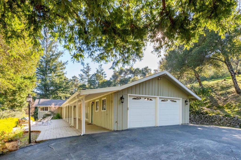 Portola Valley, CA 94028,1 Hayfields RD