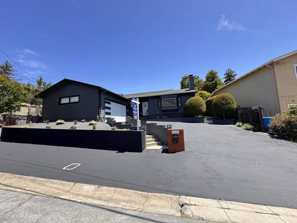 Belmont, CA 94002,1641 Molitor RD