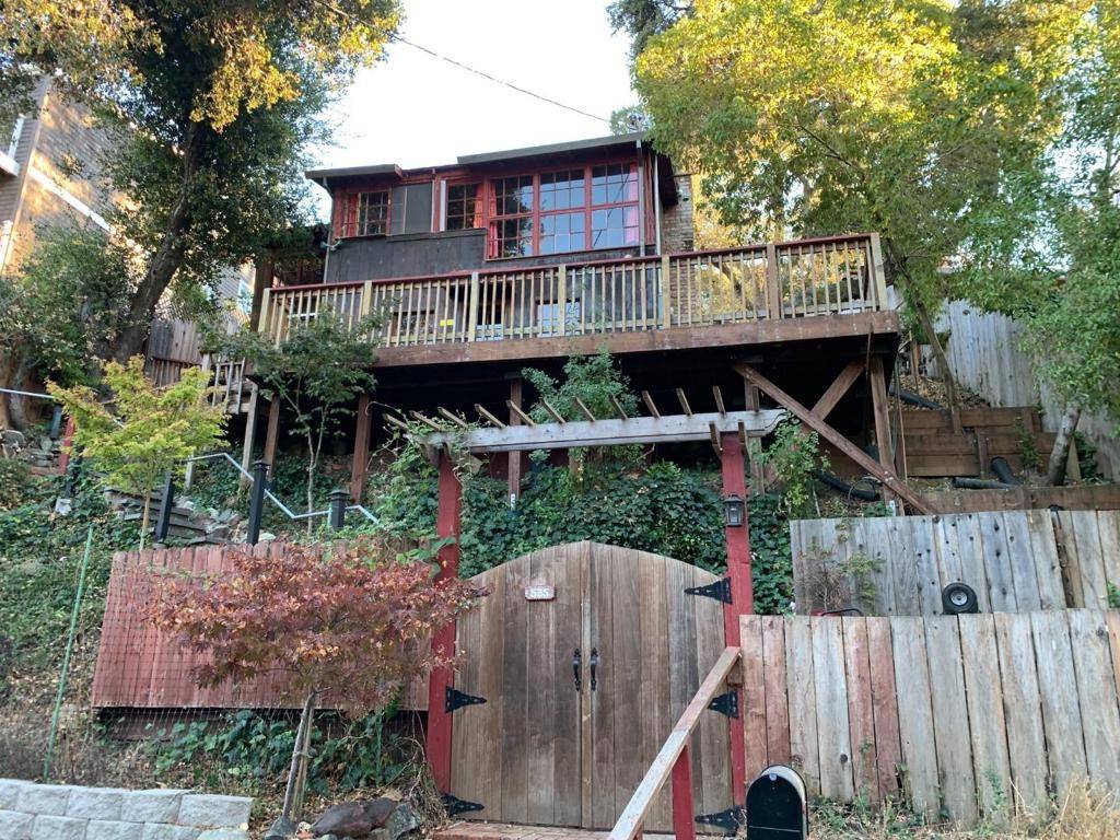 Redwood City, CA 94062,535 Lake BLVD