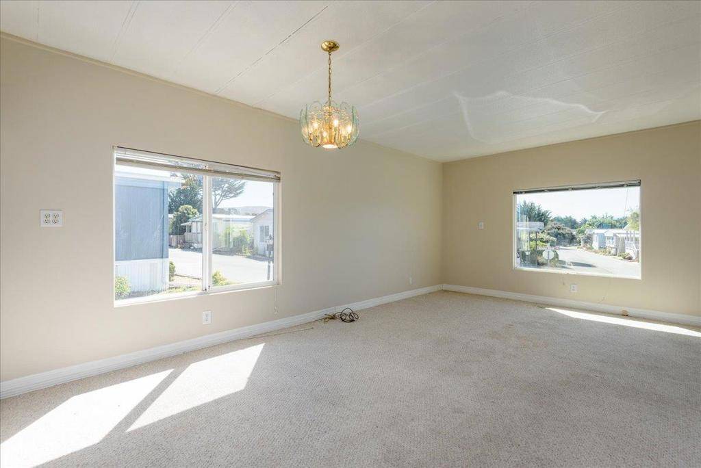 Half Moon Bay, CA 94019,52 Oceanview AVE