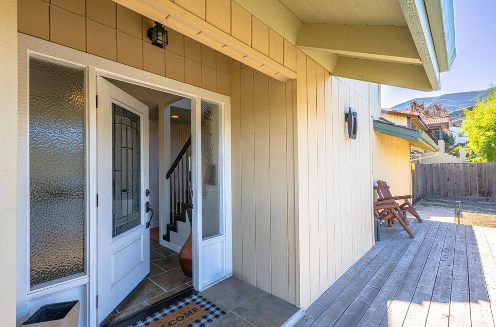 Salinas, CA 93908,22557 Black Mountain RD
