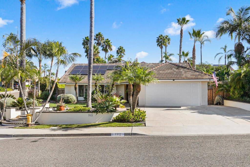 Carlsbad, CA 92009,7912 El Astillero PL