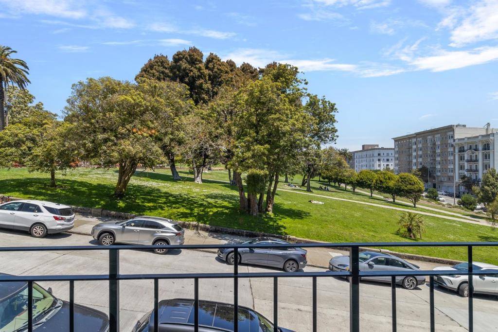 San Francisco, CA 94115,2121 Laguna ST #100