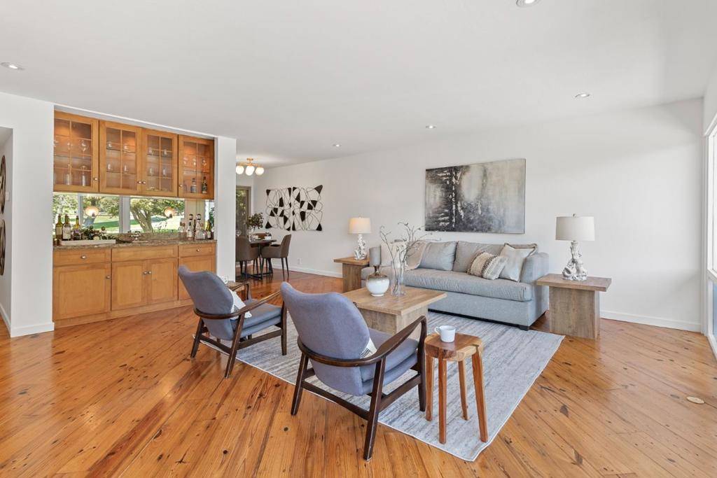 San Francisco, CA 94115,2121 Laguna ST #100