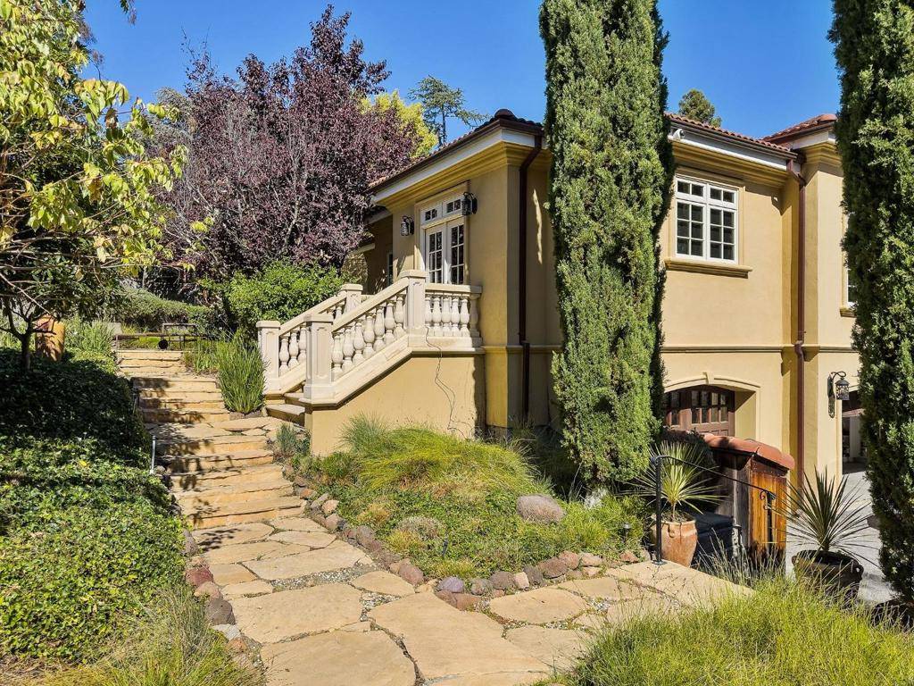 Hillsborough, CA 94010,1140 Bromfield RD
