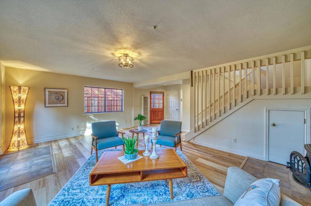 Santa Cruz, CA 95060,112 Errett CIR