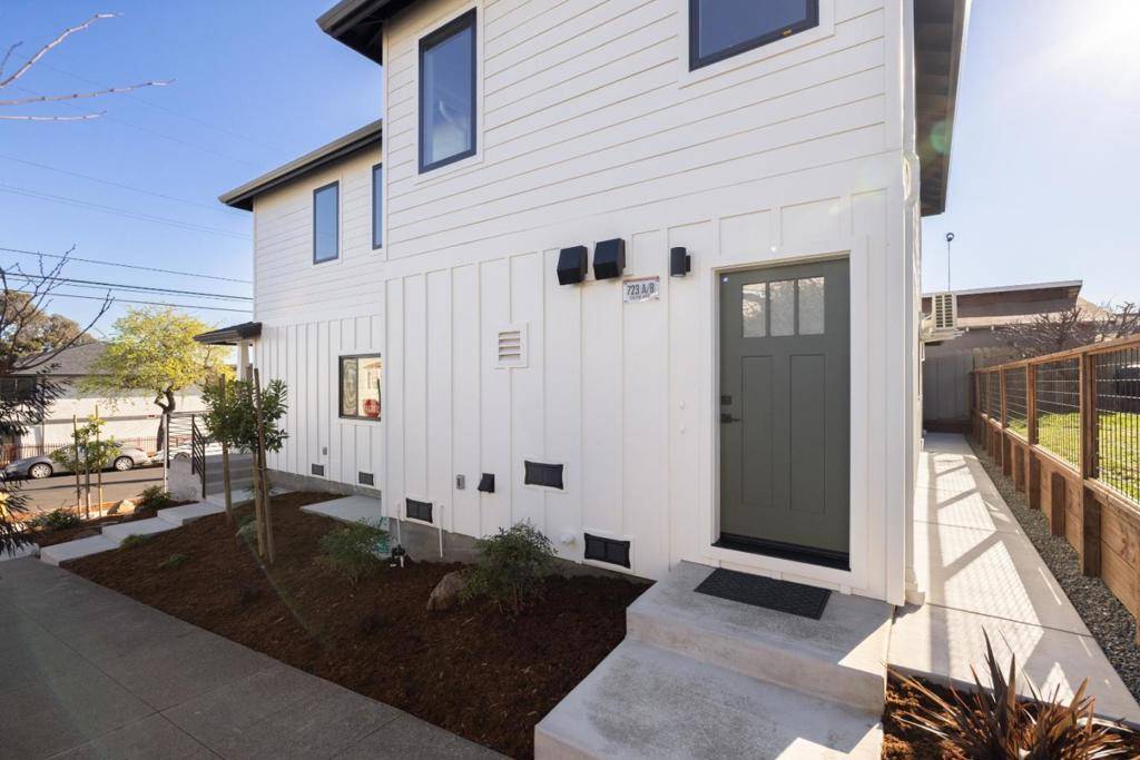 South San Francisco, CA 94080,723 Olive AVE