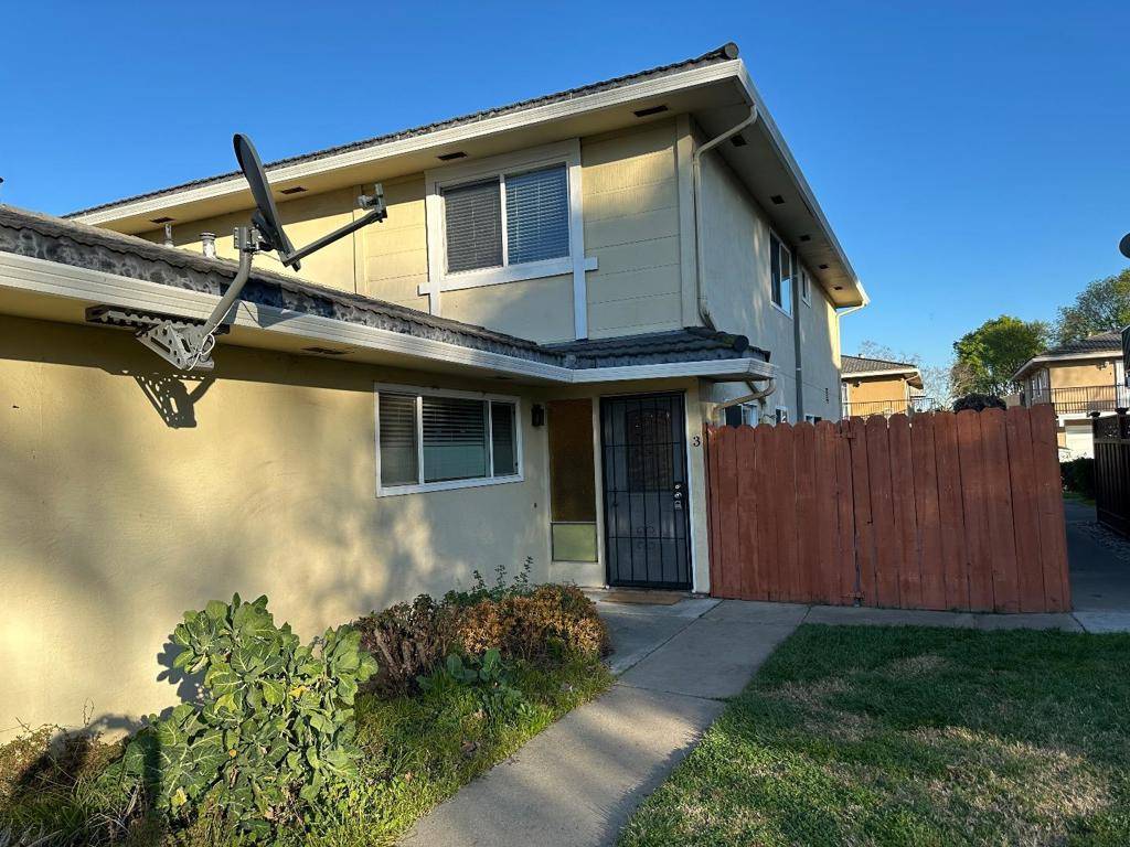 San Jose, CA 95123,5692 Playa Del Rey #3