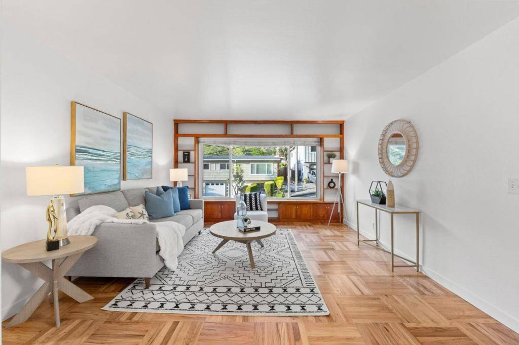 Pacifica, CA 94044,1148 Valencia WAY