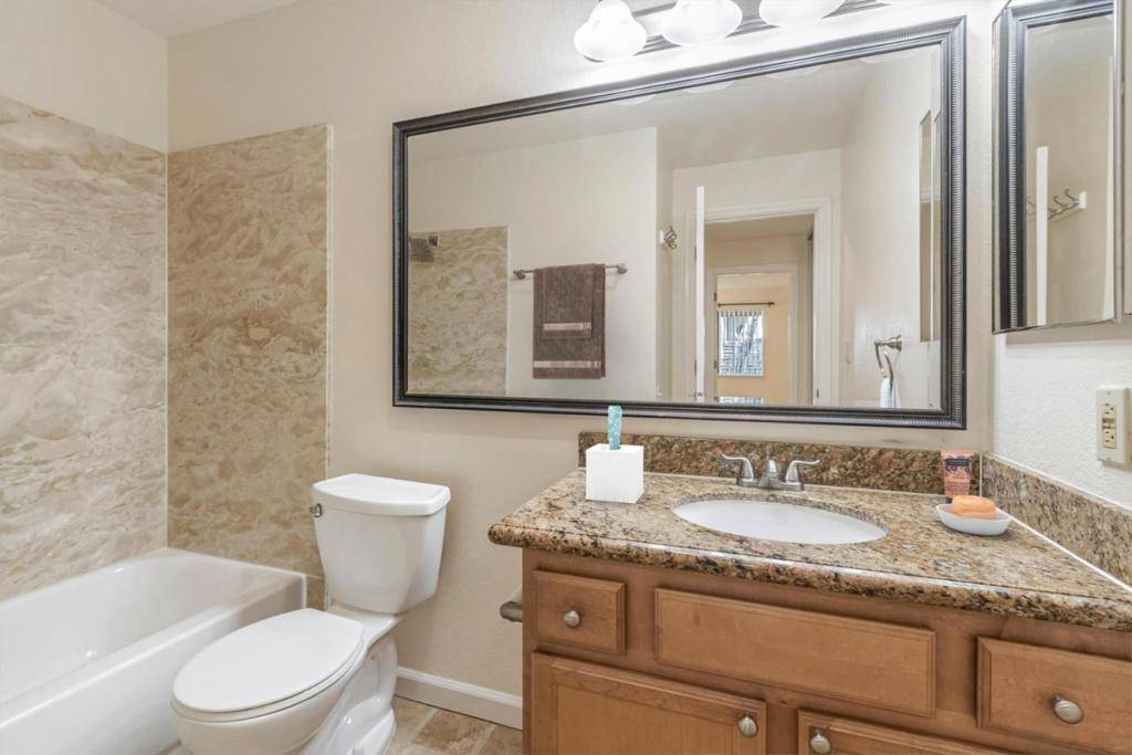 Santa Clara, CA 95050,2250 Monroe ST #180