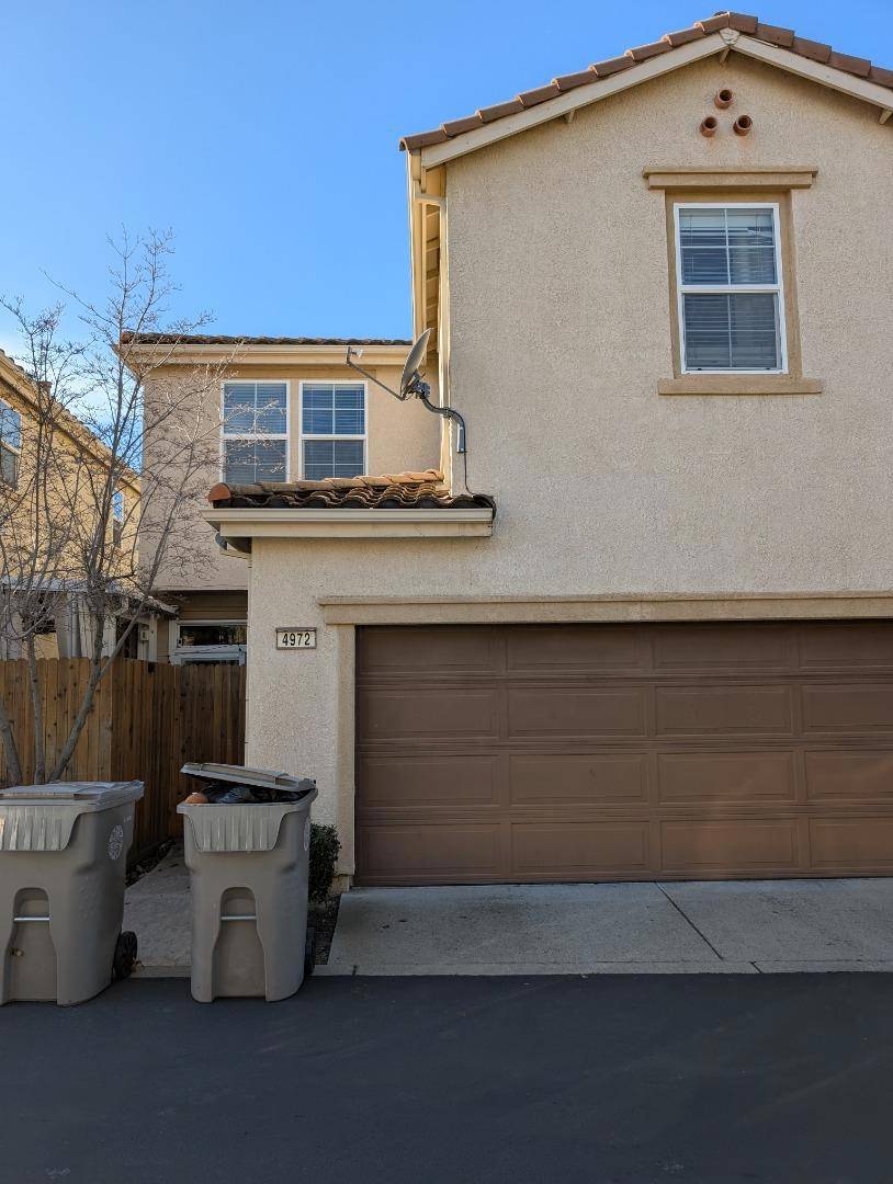 Sacramento, CA 95835,4972 Madamin WAY