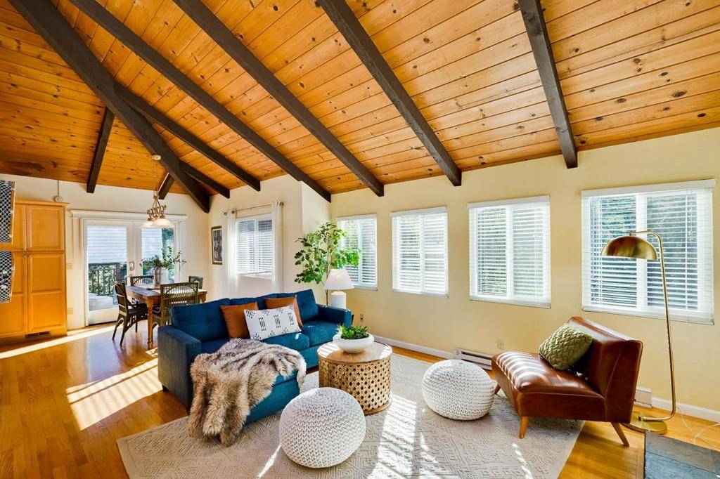 Aptos, CA 95003,851 Burns AVE