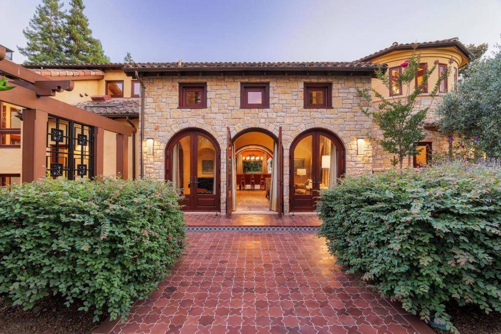 Palo Alto, CA 94306,995 Matadero AVE