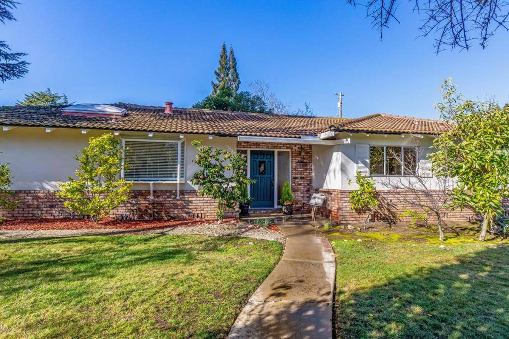 Los Altos, CA 94024,2006 Fallen Leaf LN