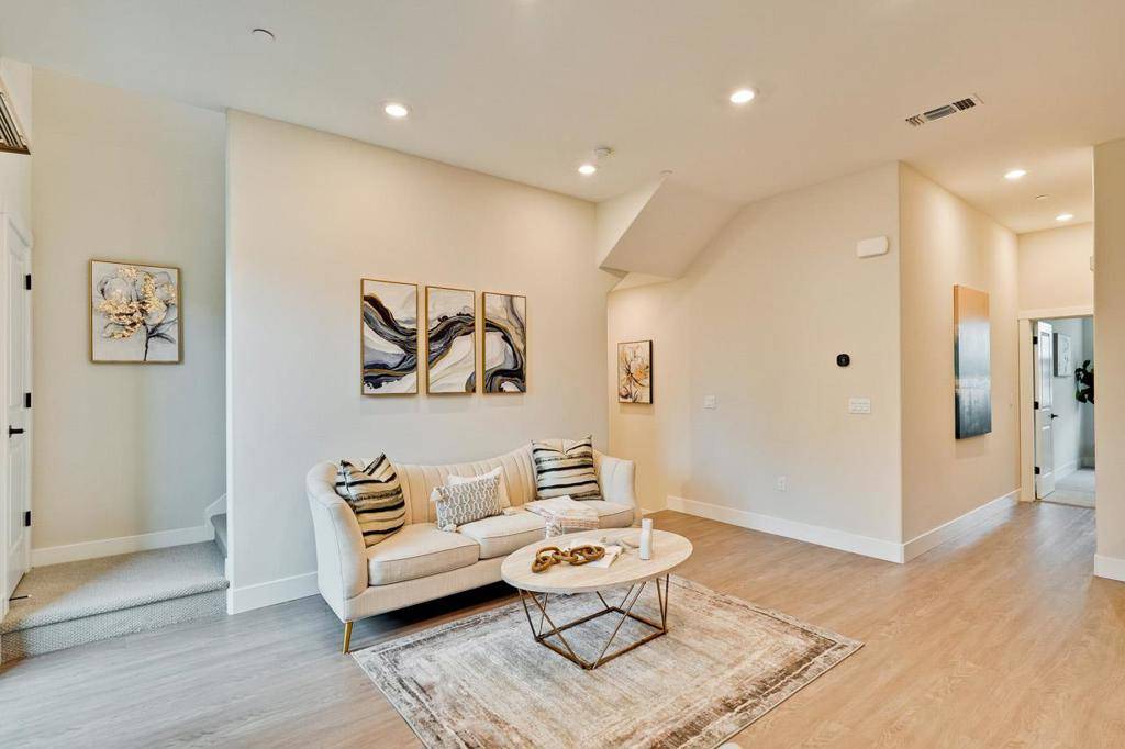 Hayward, CA 94544,536 SoMi CT