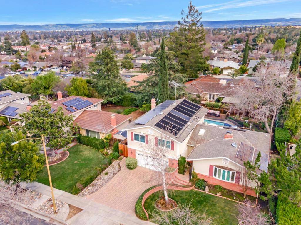 Los Gatos, CA 95032,232 More AVE