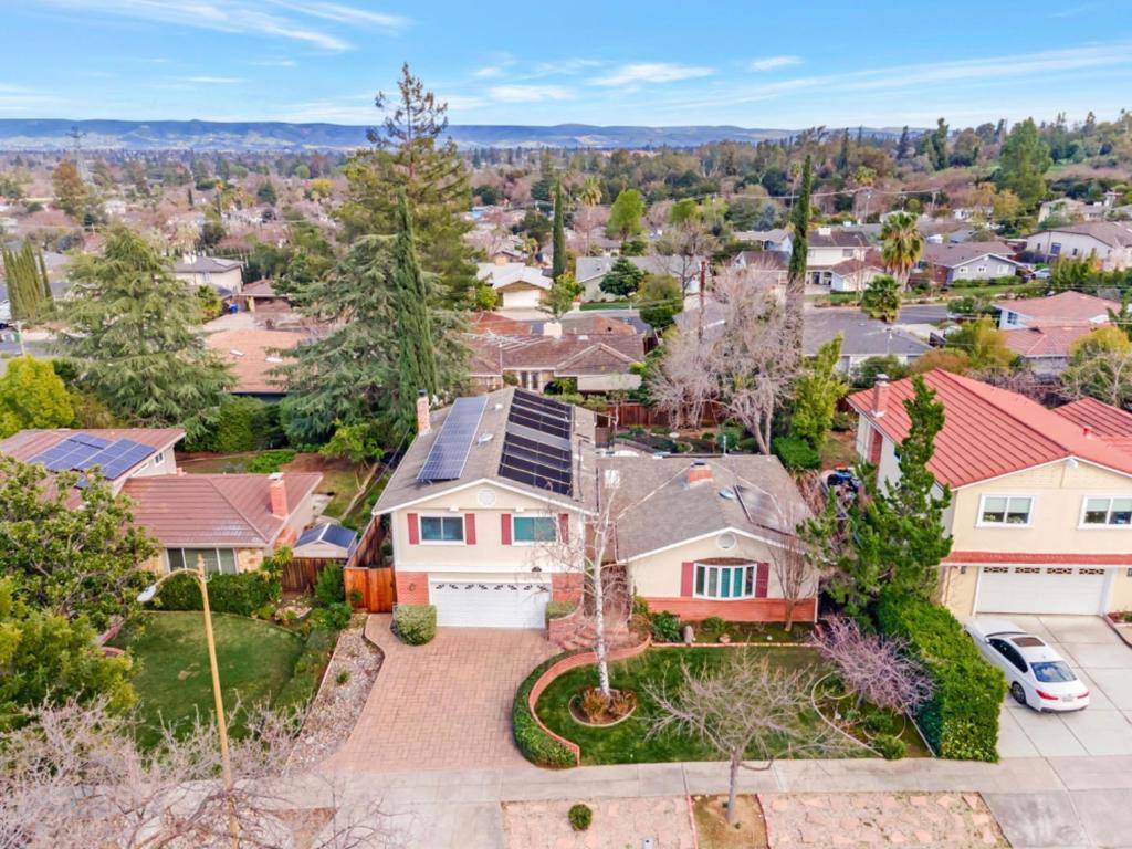 Los Gatos, CA 95032,232 More AVE