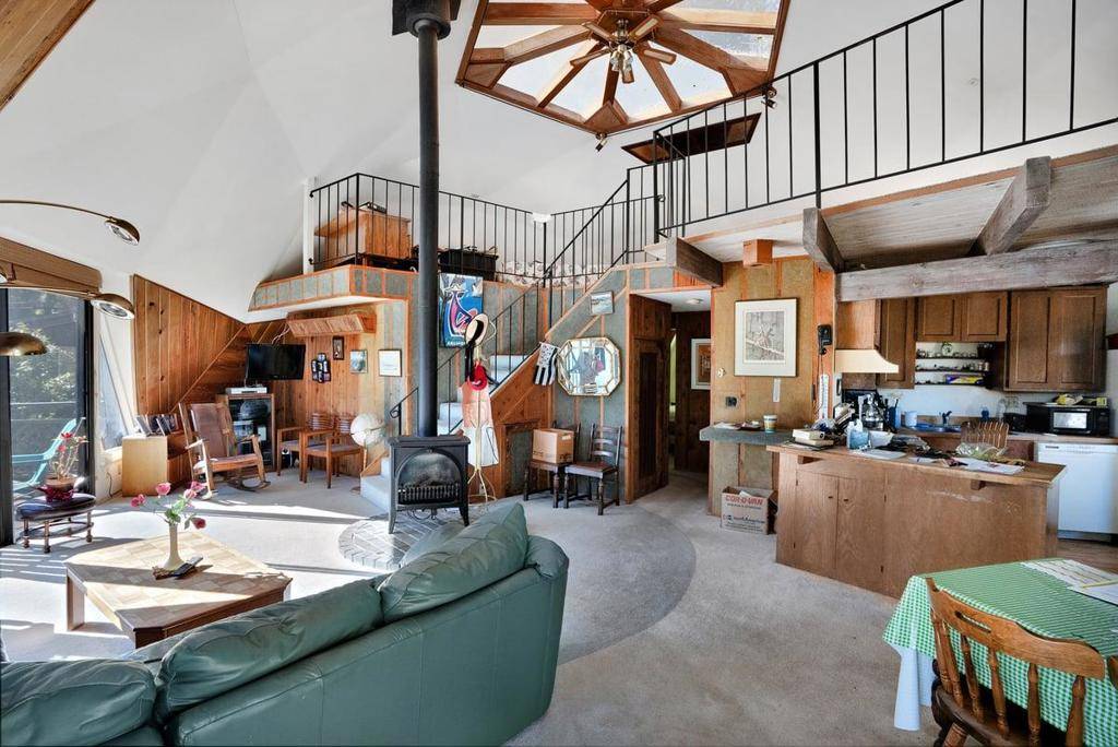 Aptos, CA 95003,827 Valencia RD