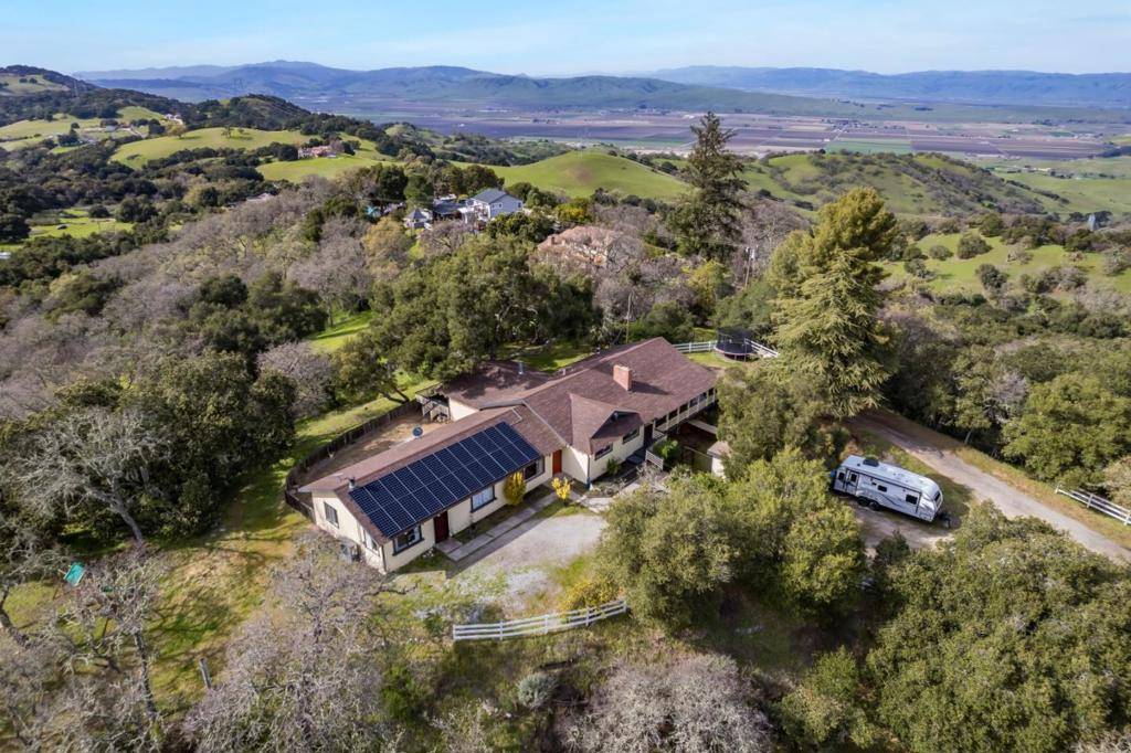 San Juan Bautista, CA 95045,340 Hillside RD