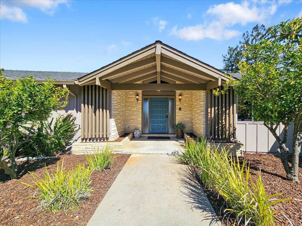 Los Altos Hills, CA 94022,12650 Viscaino CT