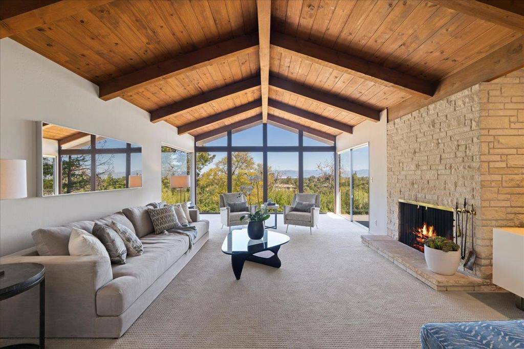 Los Altos Hills, CA 94022,12650 Viscaino CT