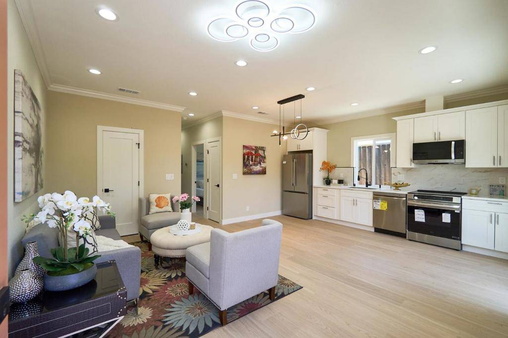 Milpitas, CA 95035,470 Holly WAY