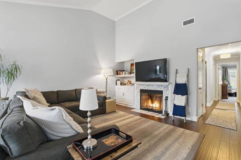 Daly City, CA 94015,404 Michelle LN