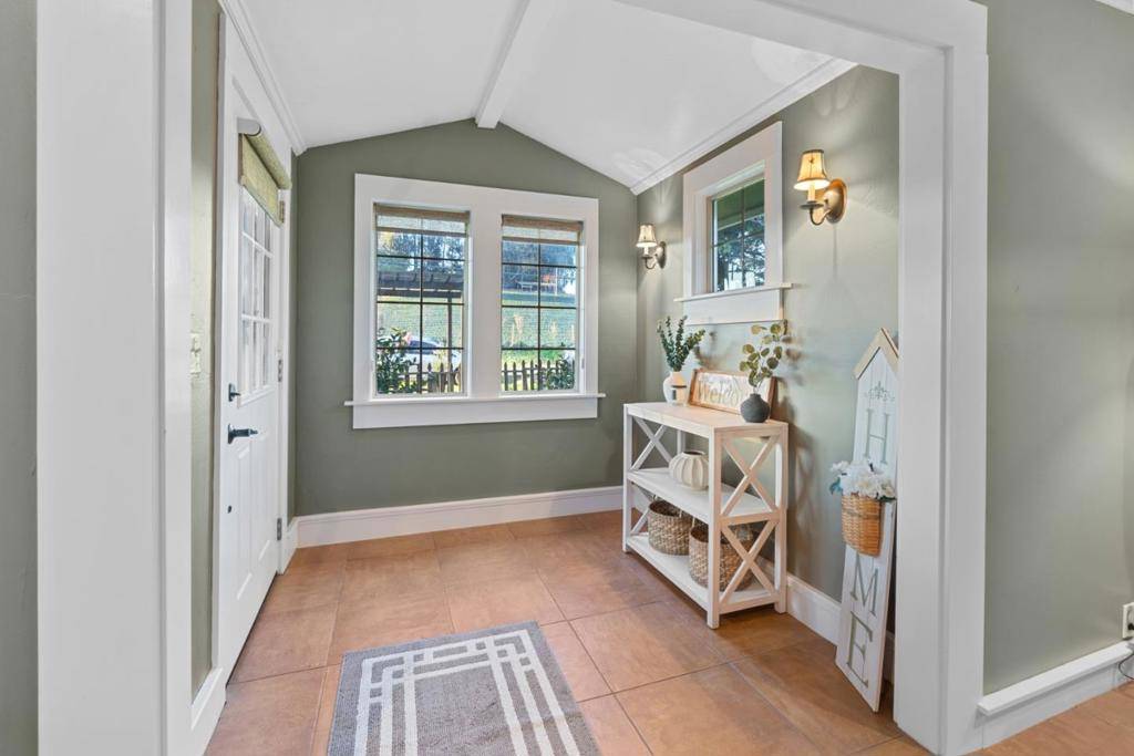 Salinas, CA 93907,10325 Reese CIR