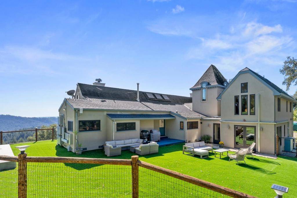 Los Gatos, CA 95033,15220 Upper Ellen RD