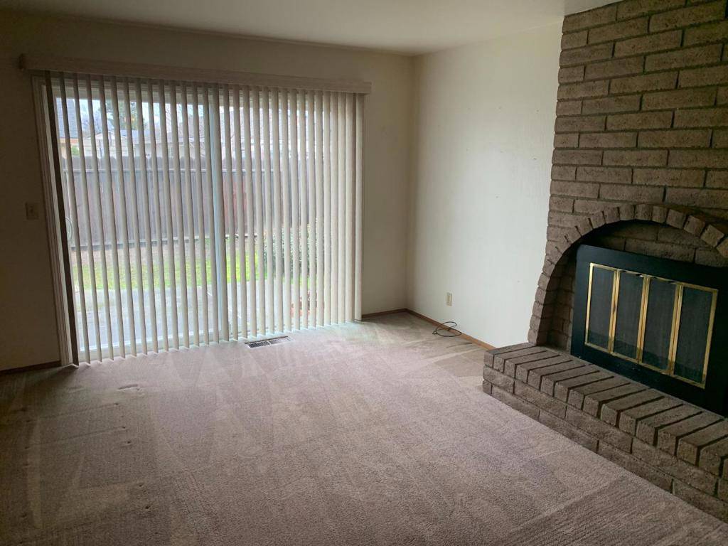 Hollister, CA 95023,700 C ST
