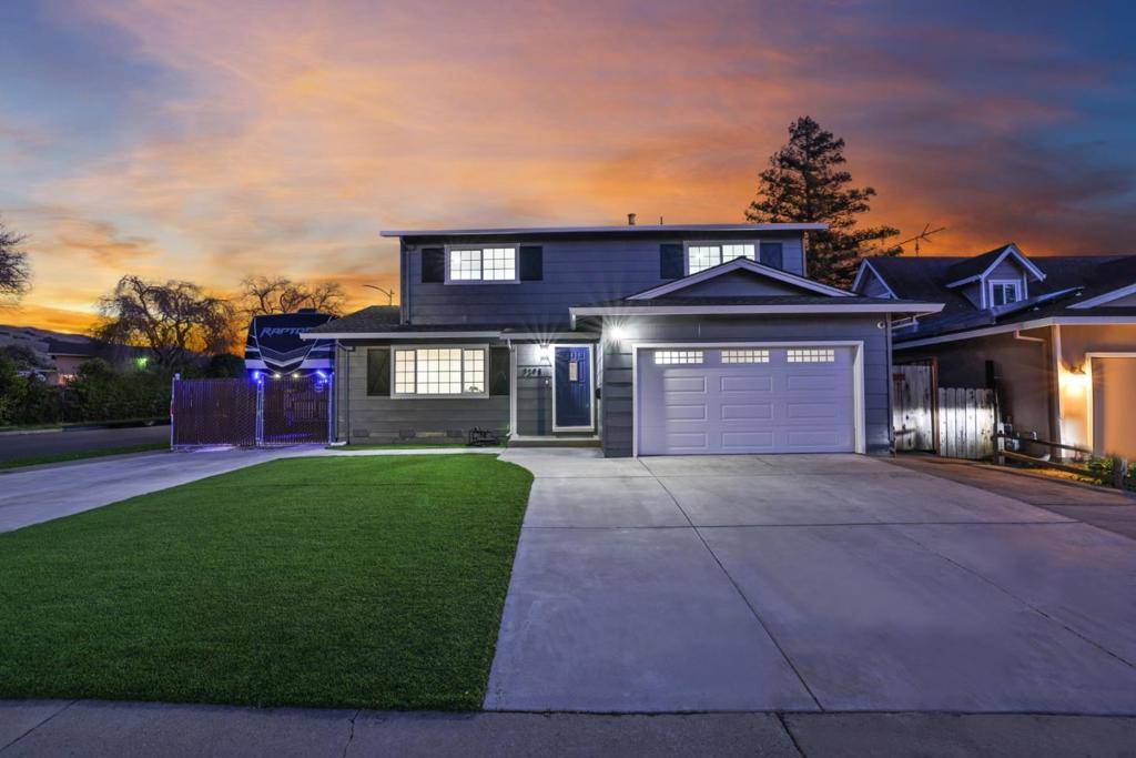 San Jose, CA 95132,3298 Clovewood LN