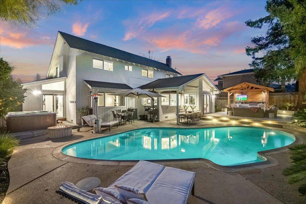 Los Gatos, CA 95032,305 Albert DR