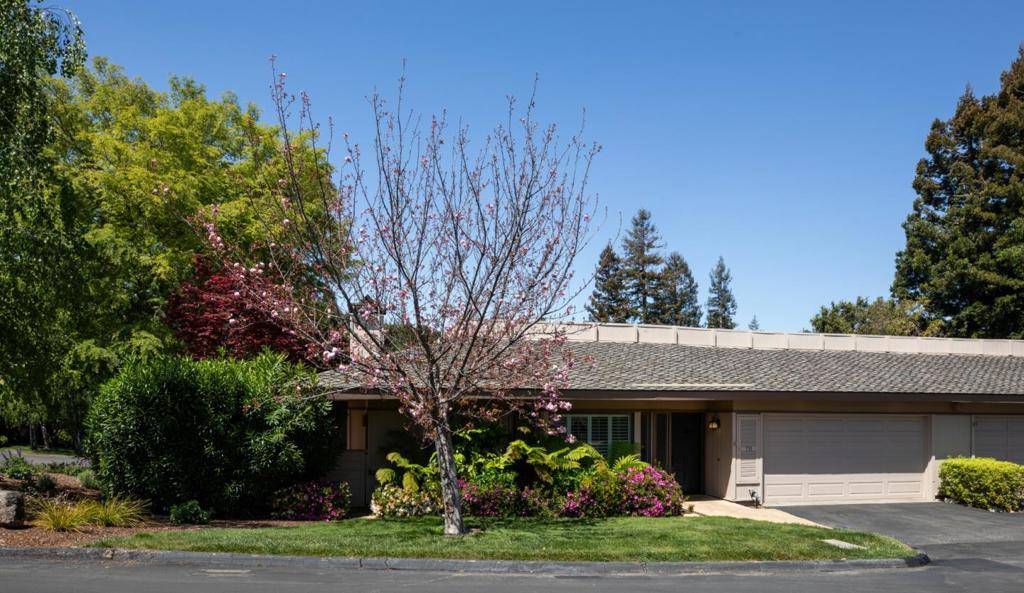 Los Altos, CA 94022,70 Bay Tree LN